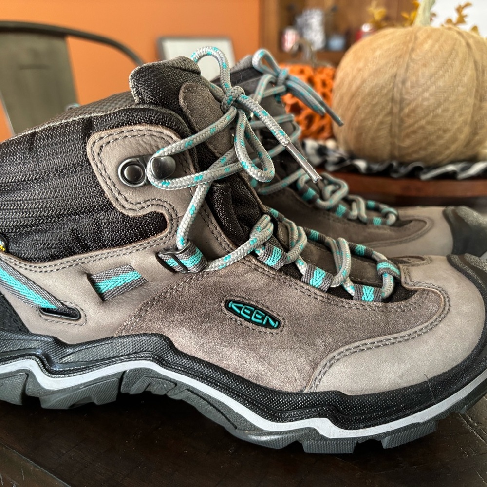 KEEN Women's Gray and Teal Athletic Shoes